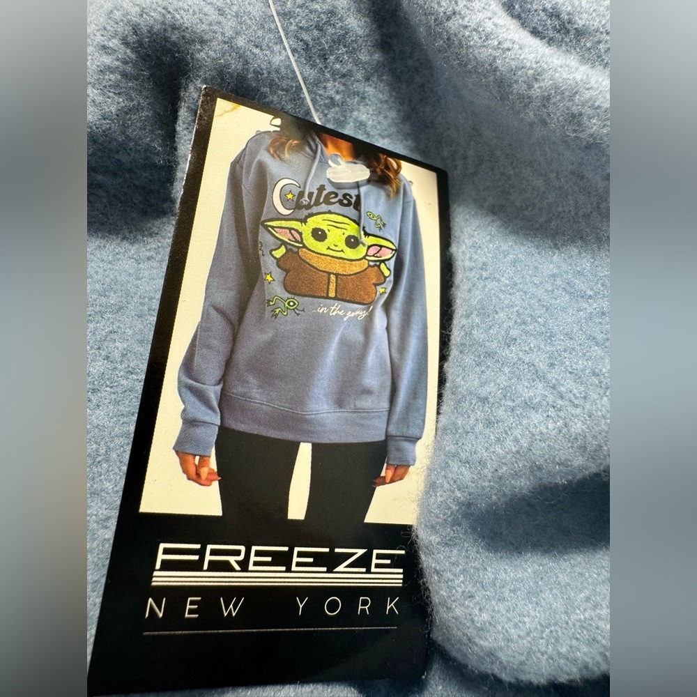 NWT Freeze NY Star Wars Mandalorian Baby Yoda Pullover Drawstring Hoodie - Picture 4 of 6